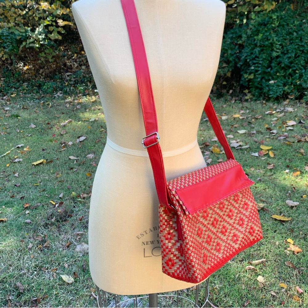 NWOT Vintage Handmade Macrame Crossbody - Picture 6 of 16